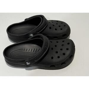 Juniors Crocs Classic Clogs Size 5 Black